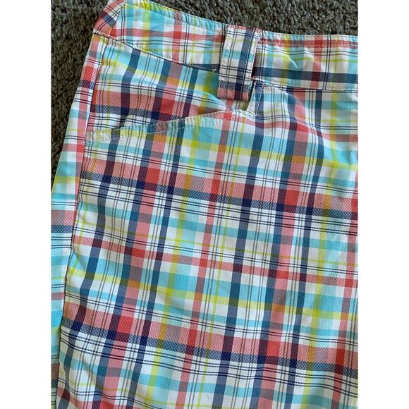 Callaway Plaid Women's Golf Shorts - Picture 2 of 7